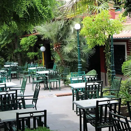 Seven Hills Village 2*