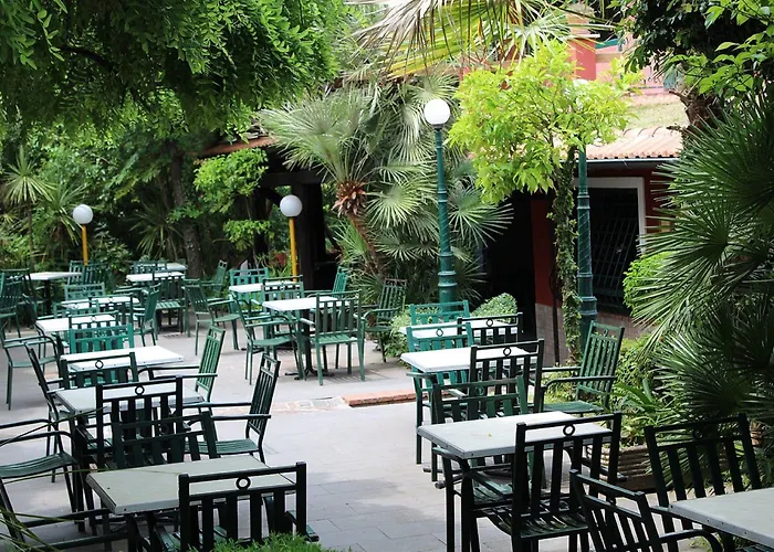 Seven Hills Village 2*