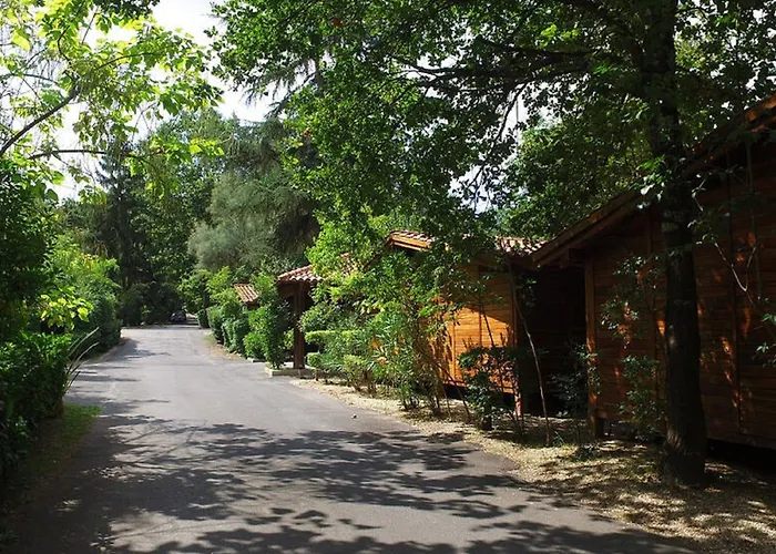 Seven Hills Village Hotel