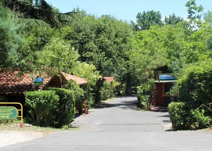 Seven Hills Village 2*